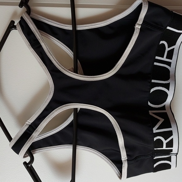 Under Armor, workout bra black with white trim around large - Picture 5 of 7